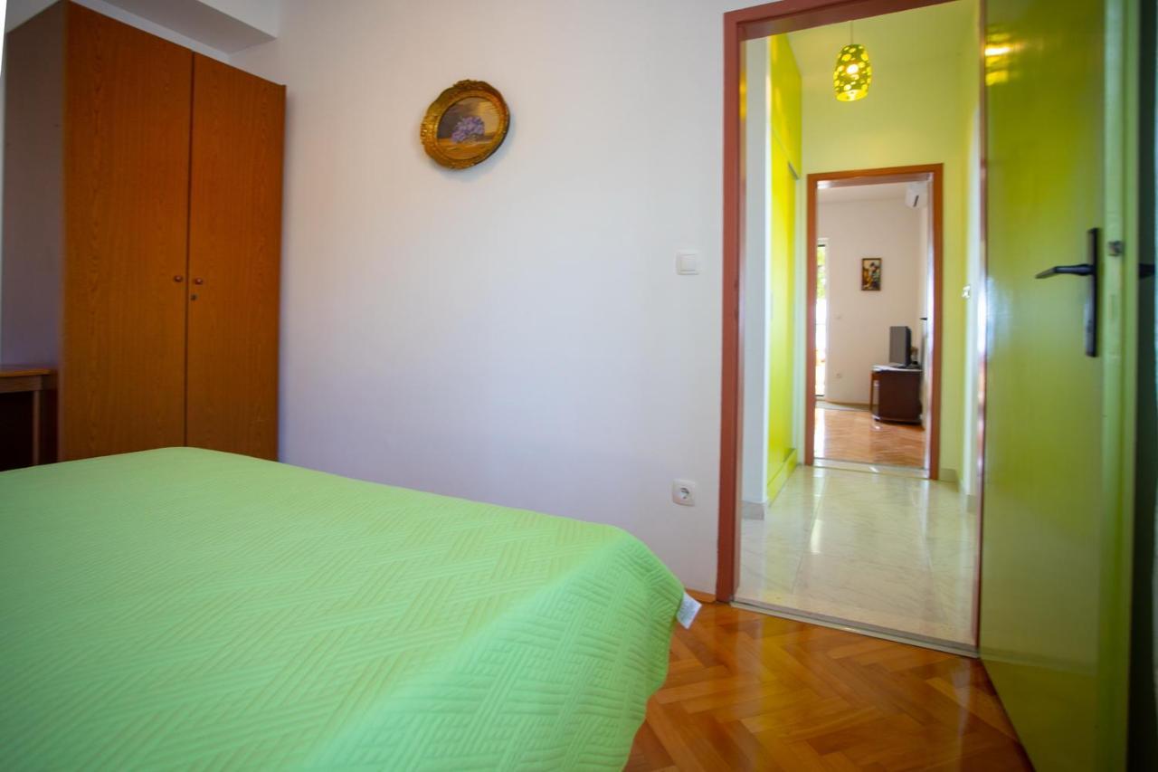 Apartment Nola Podgora Exterior photo