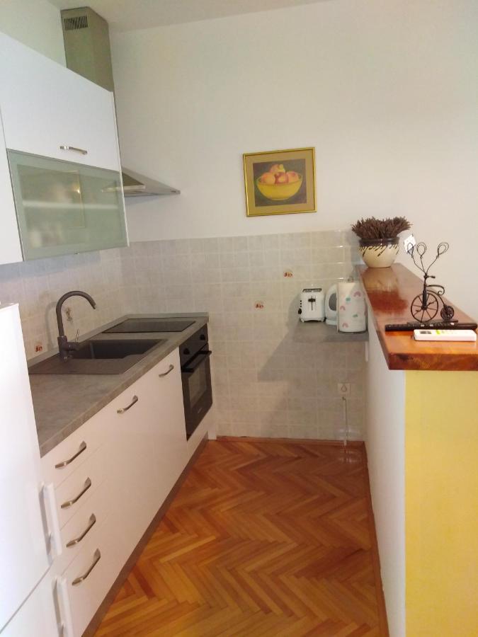 Apartment Nola Podgora Exterior photo